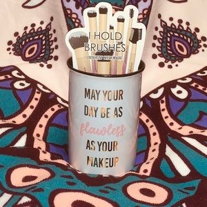 MakeUp Brush Holder